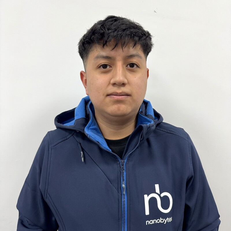 Andry Otavalo Morales - Administrativo de Servicios Centrales